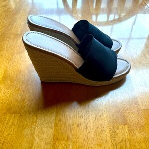 Express Women’s 5” Wedge